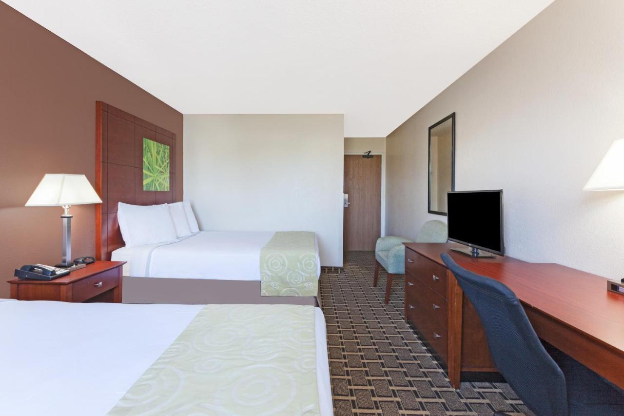 Super 8 By Wyndham Flint Township Miller Rd/Bishop Airport Hotel Exterior photo